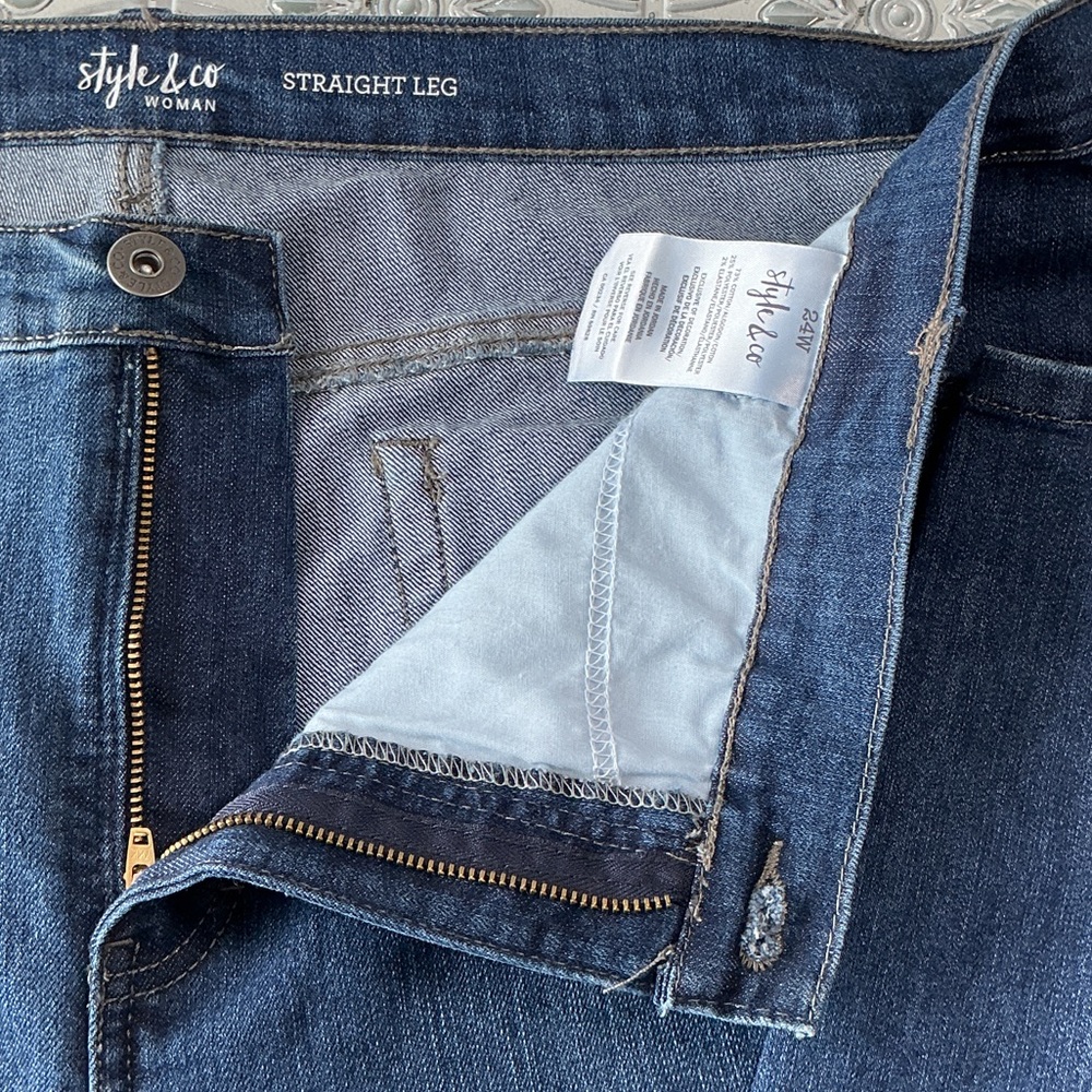 Style & Co NWT High Rise Straight Leg Blue Jeans Plus Size 24W Tummy Control - Picture 3 of 8
